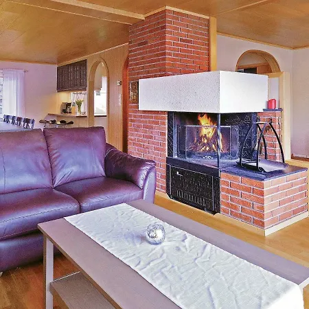 Holiday home Holiday Kjolsdalen Ii Homborstad